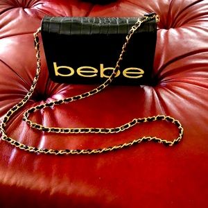 Bebe crossbody purce
